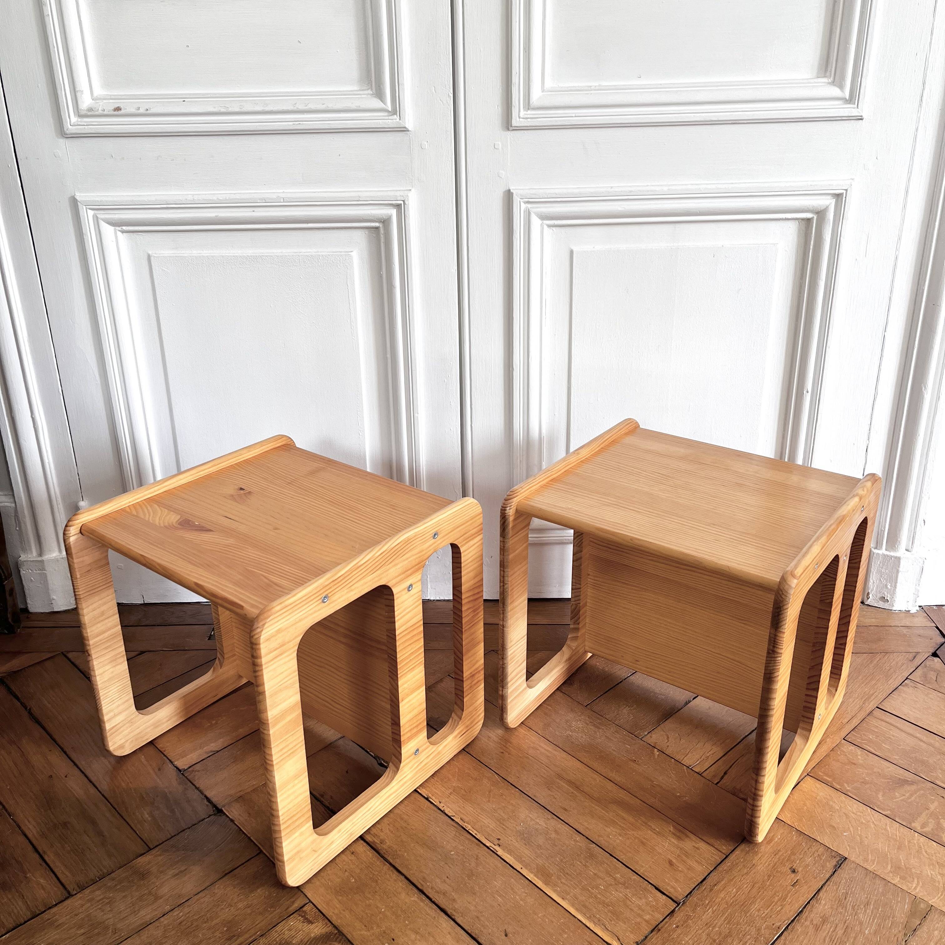 Pair of end tables, coffee tables or bedside tables