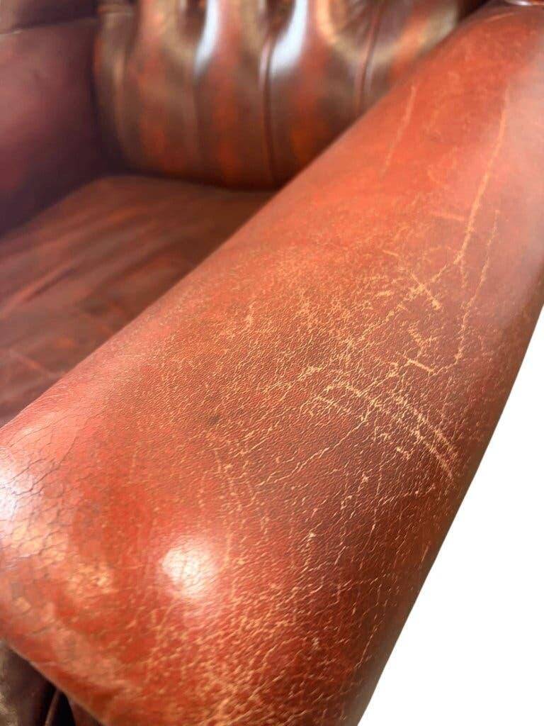 Vintage Chesterfield armchair in Oxford Blood leather / single seat