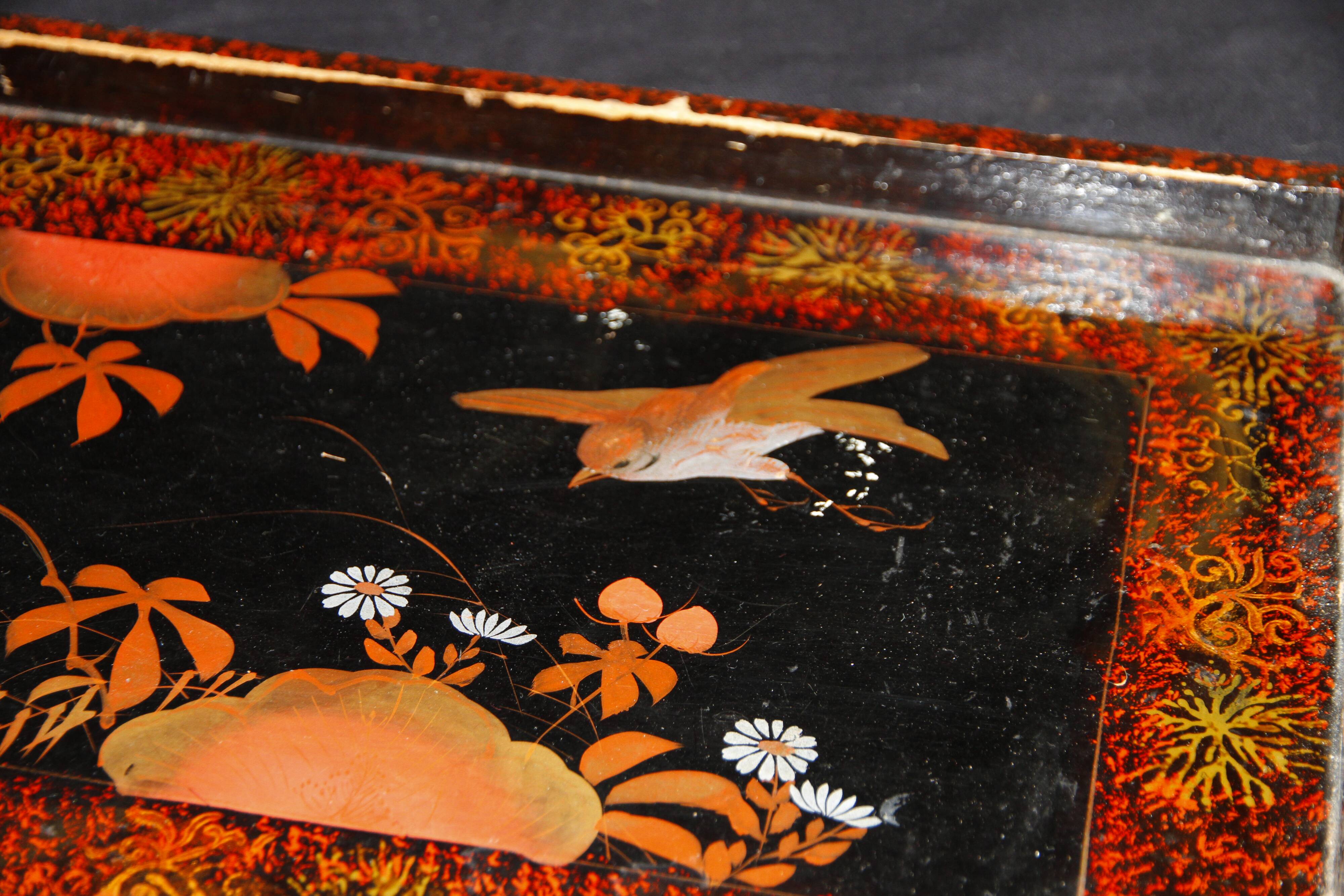 Chinese lacquered wooden tray, early 20th century