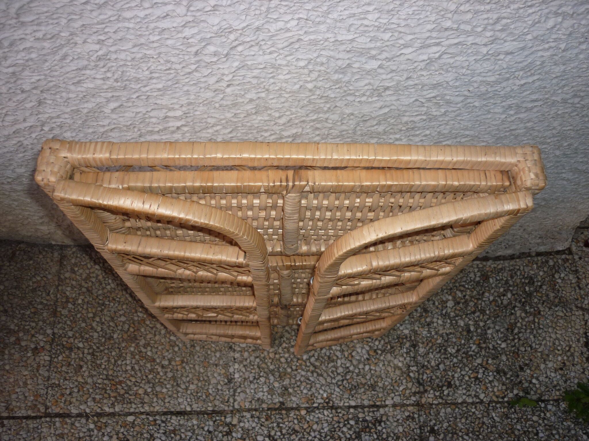 Rattan and wicker folding shelf