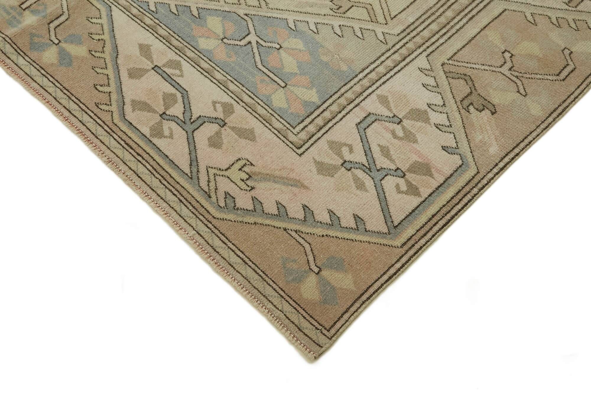 Turkish Vintage Anatolian Rug 195 cm x 278 cm