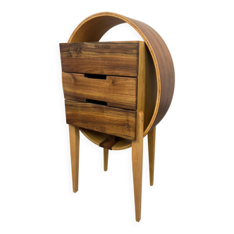 Commode ovale en bois cintré par Kreatippcci Studio