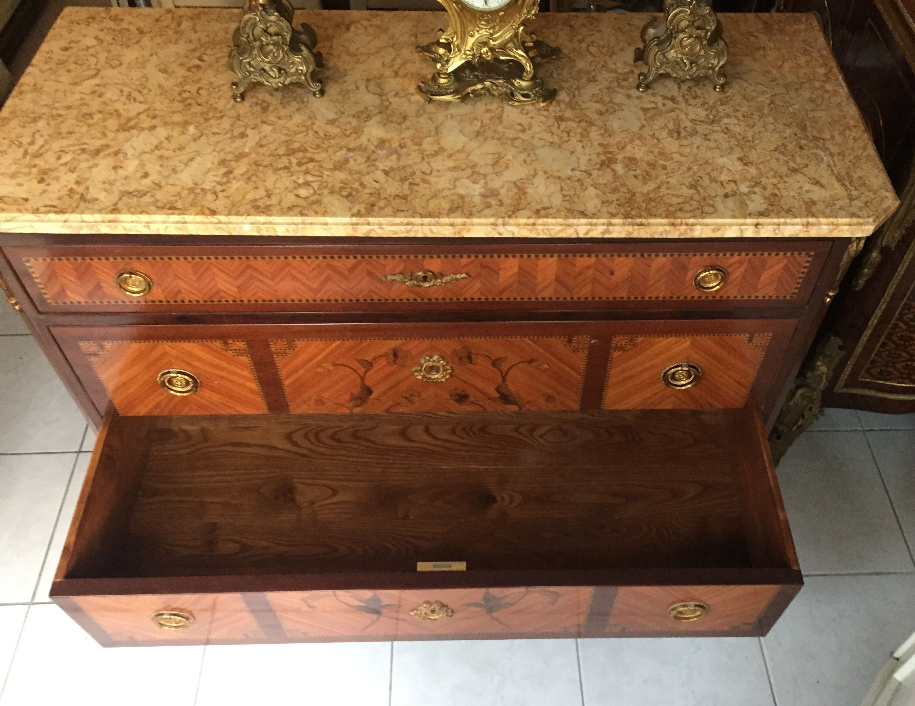 Dresser Louis XVI