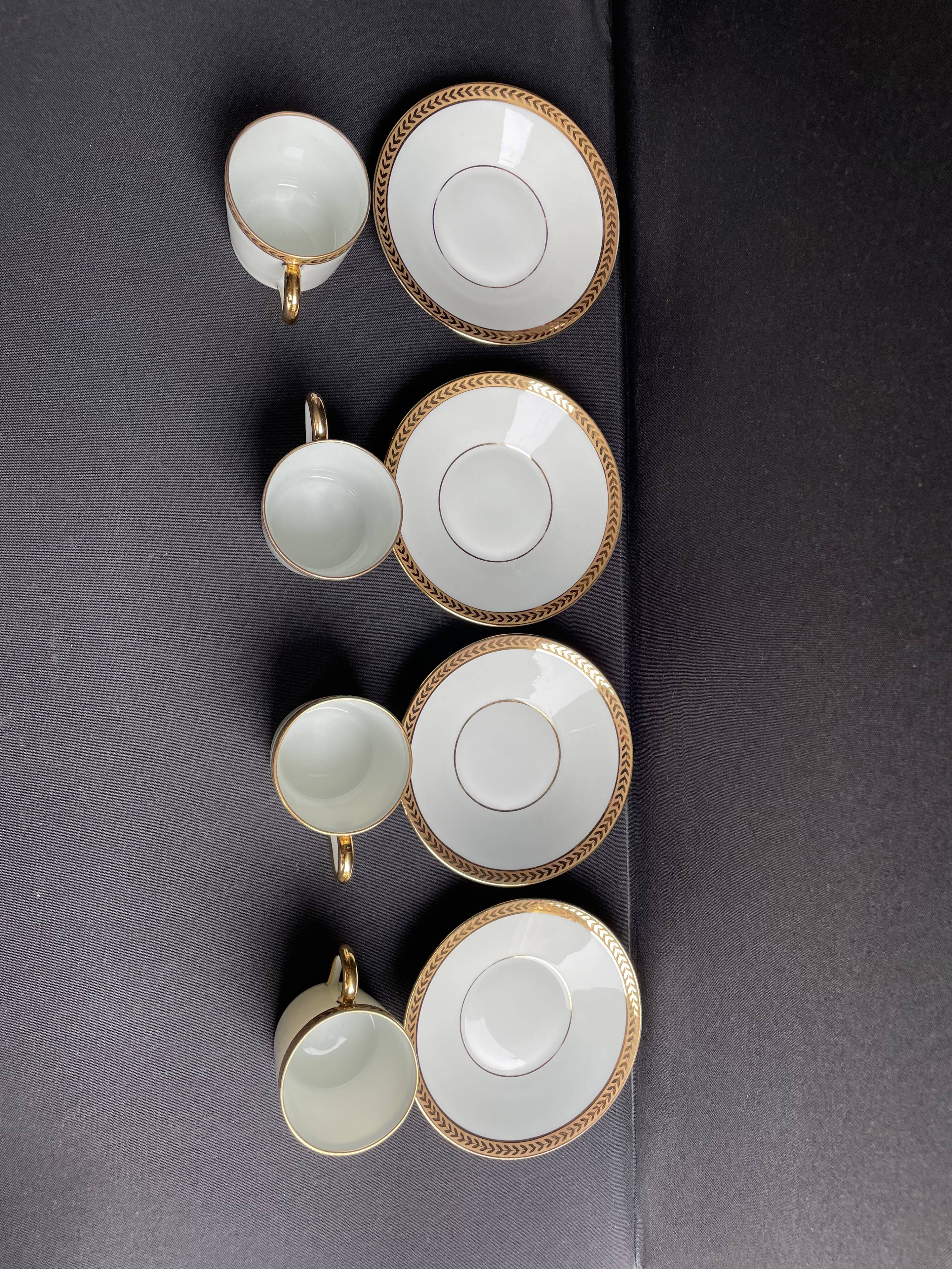 4 Moka Cups and their saucer – Limoges Porcelain