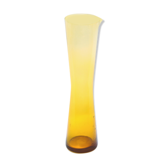 Pichet en verre jaune scandinave