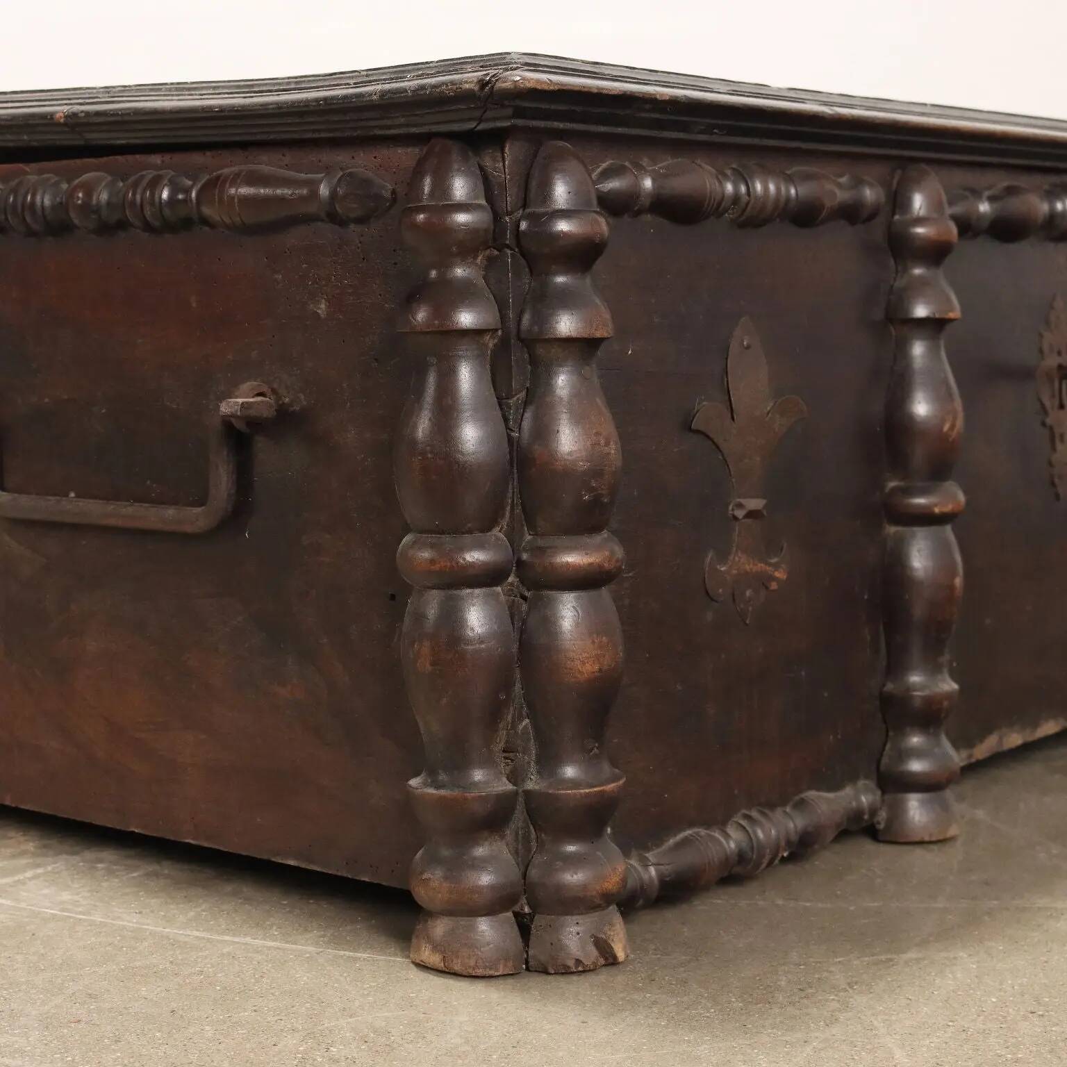 Antique walnut chest, Italy, 18th century