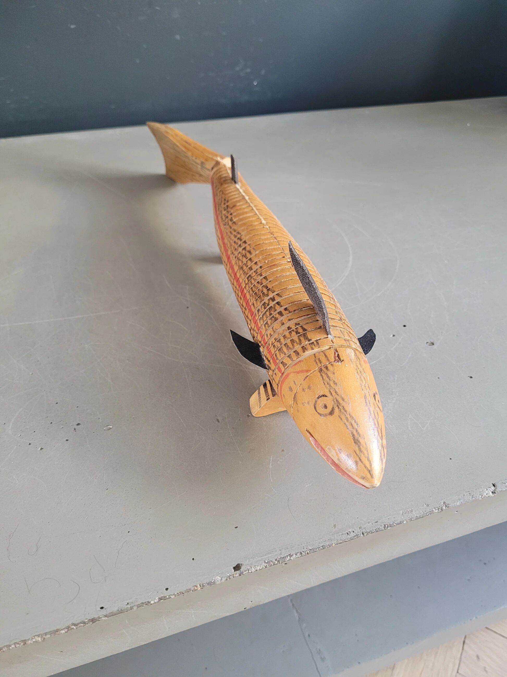 Vintage handmade wooden articulated fish - Ref 854