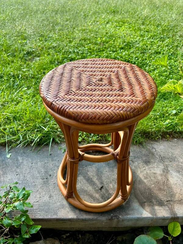 Tabouret vintage en rotin