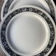 Assiette plate en faïence Boch La Louvière