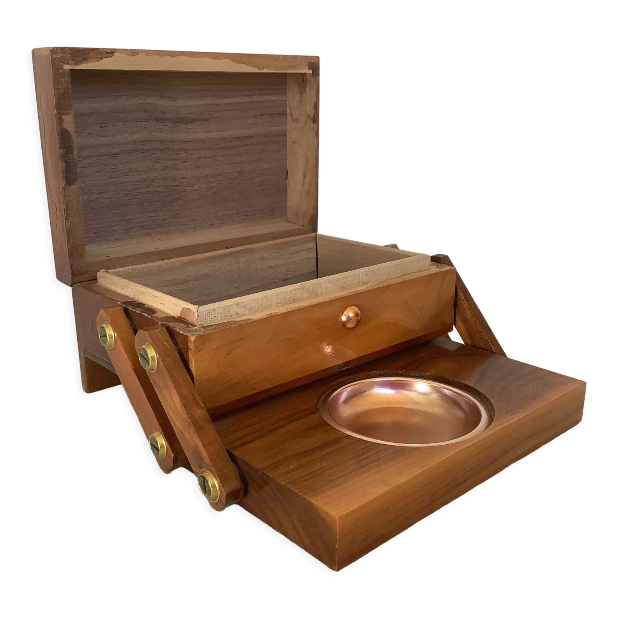 Old wooden cigarette box and ashtray