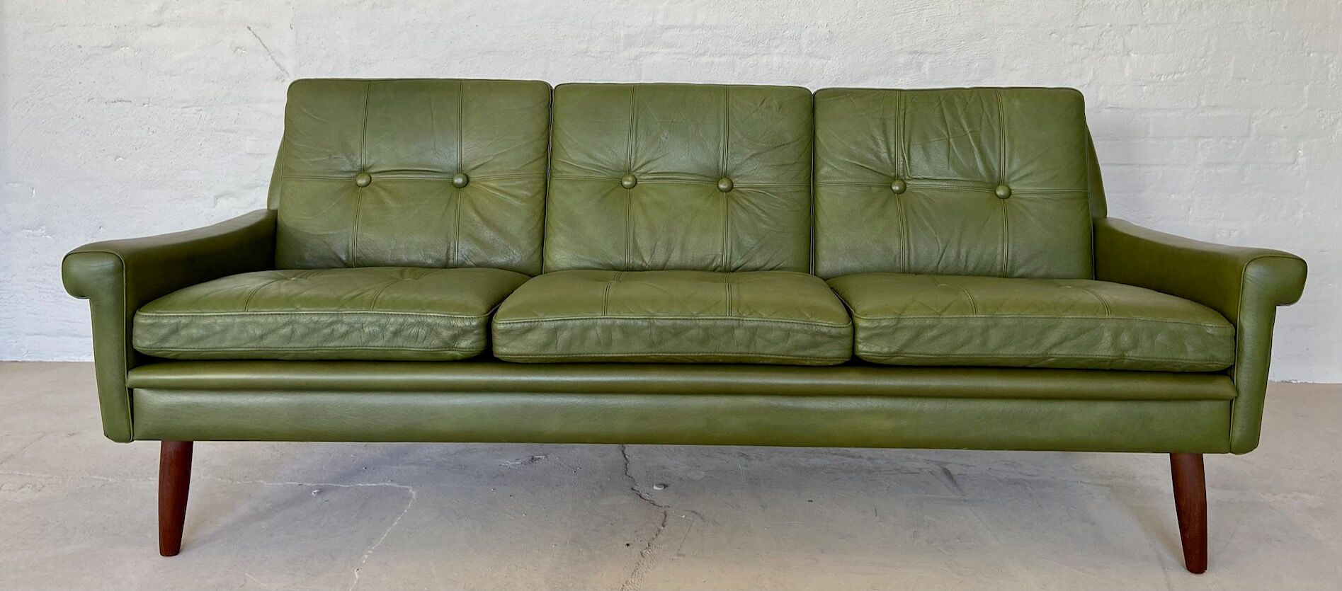 Vintage Danish mid-century Svend Skipper 3 person sofa in olive green leather 1965