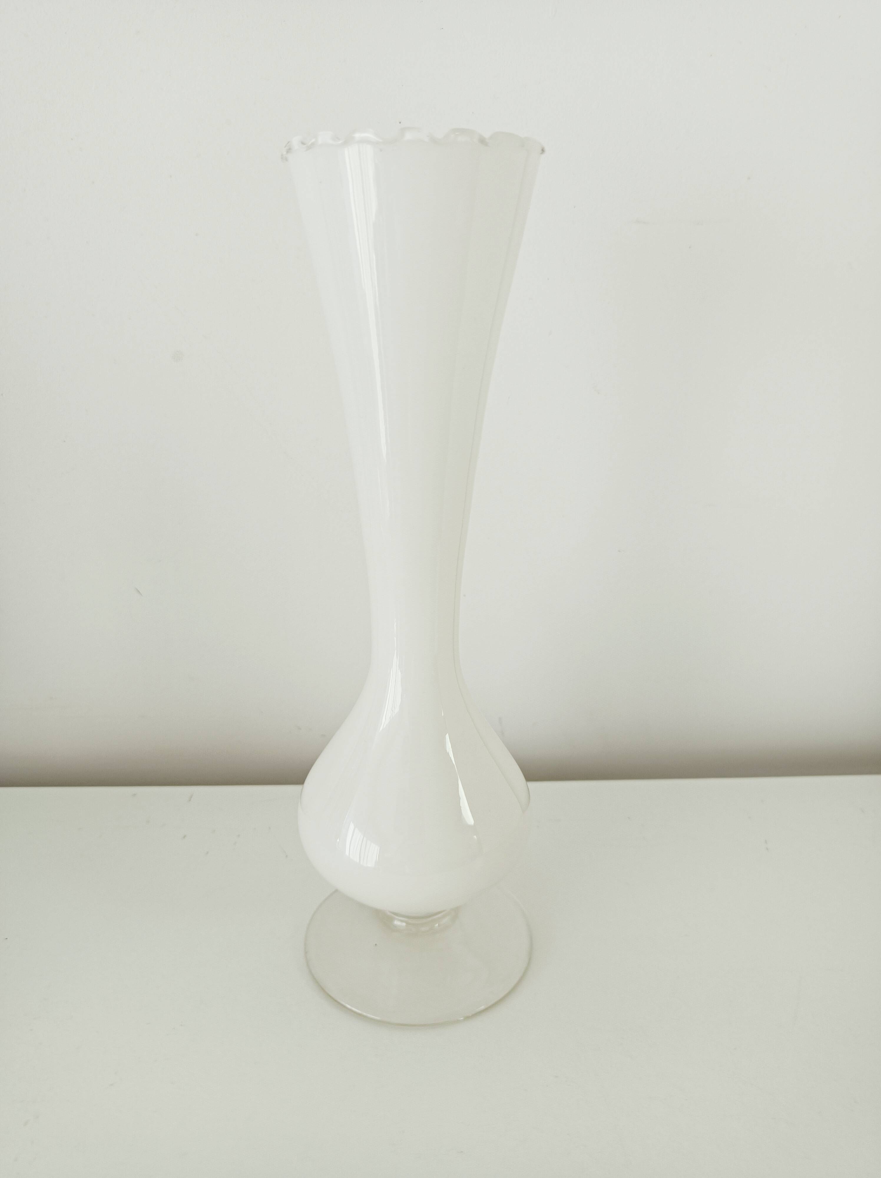 Set of 5 pastel opaline soliflore vases