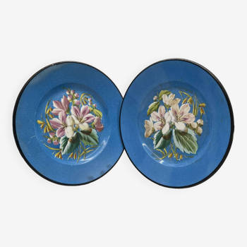 Pair of CREIL ET MONTEREAU plates, floral decoration on a blue background - early 20th century