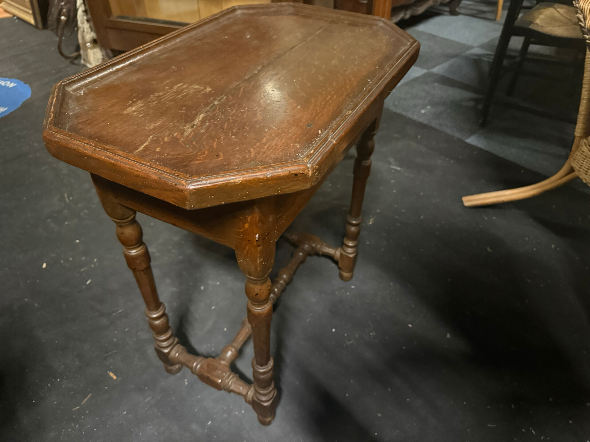 Table de cabaret du XVIIIe siècle