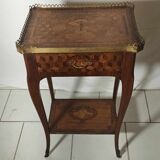 Table de chevet style Louis XVI