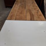 Extendable farm table