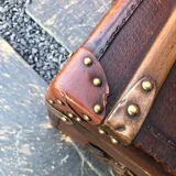 Travel trunk in wood and leather