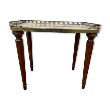 Table or pedestal table hot water bottle