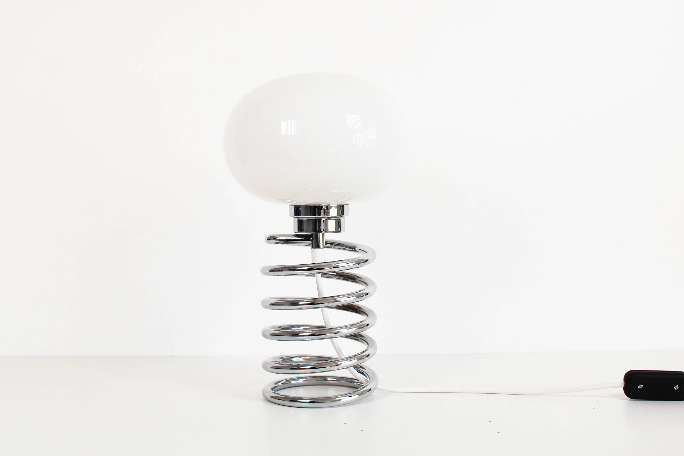 Original medium size 1970’s Chrome ‘Spiral’ table lamp