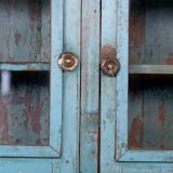 Ancienne étagère en teck birman patine bleu d’origine