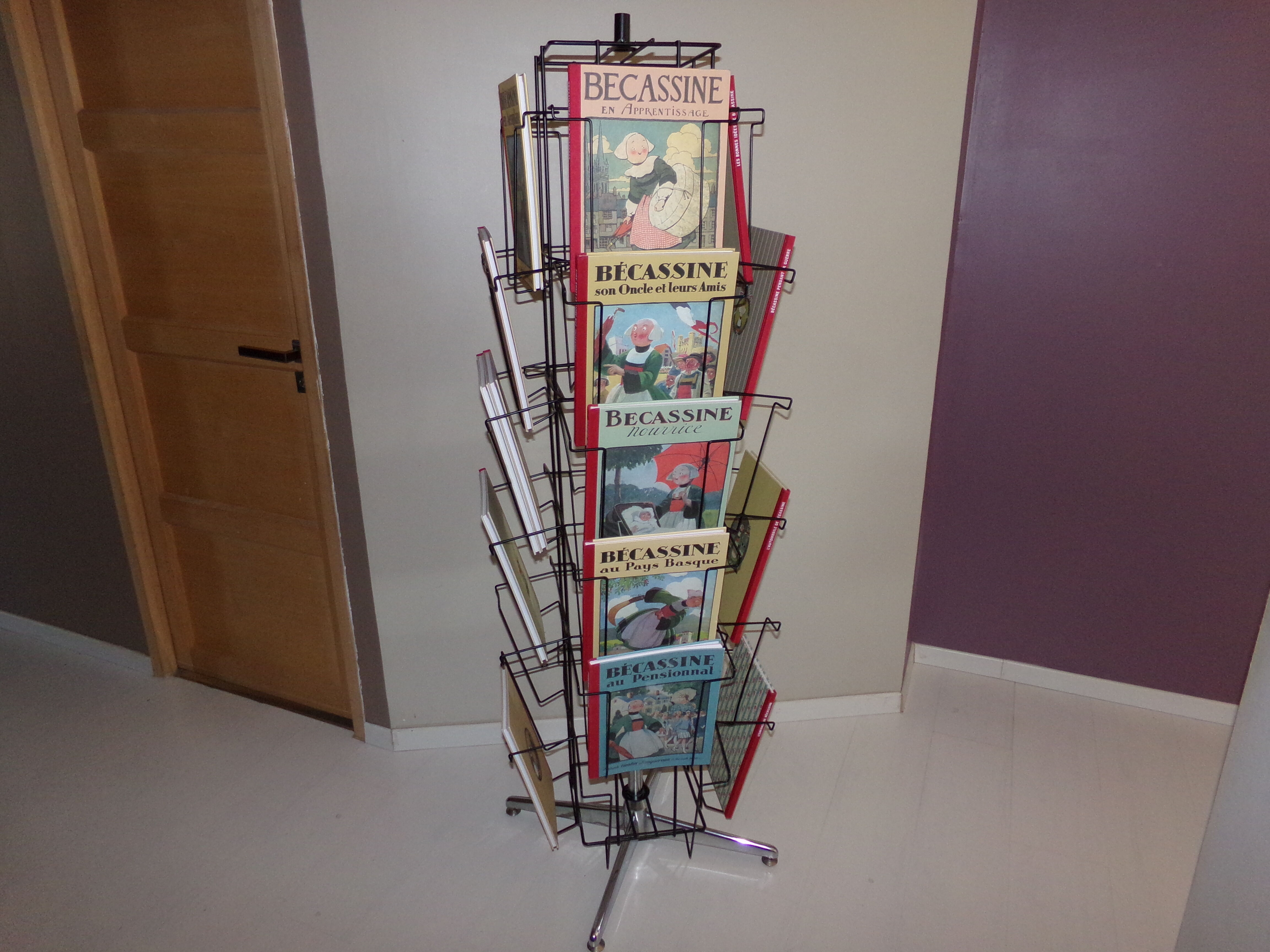 Turnstile display for magazines BD magazines