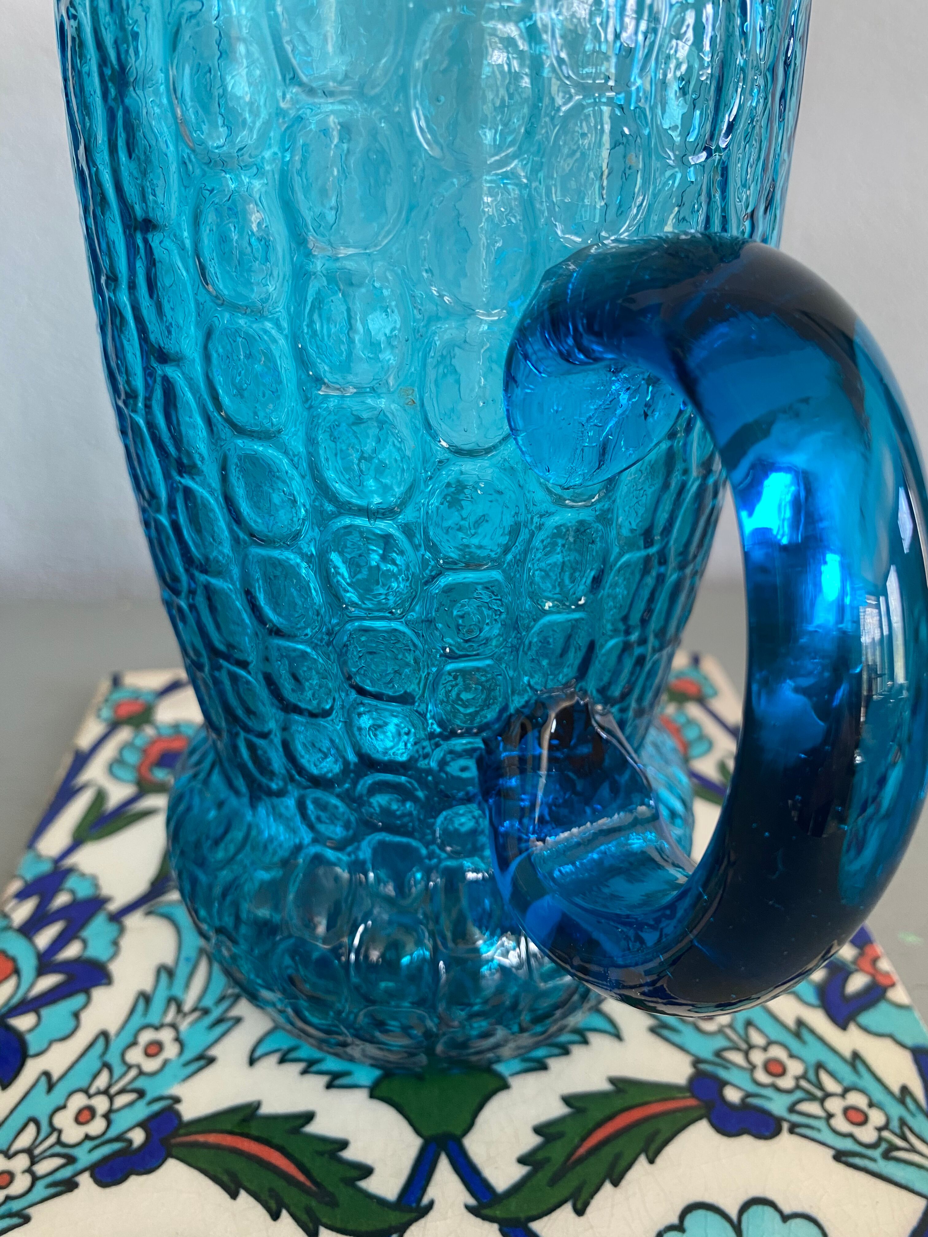 Textured glass decanter