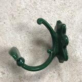 Pair of enamelled cast iron pads