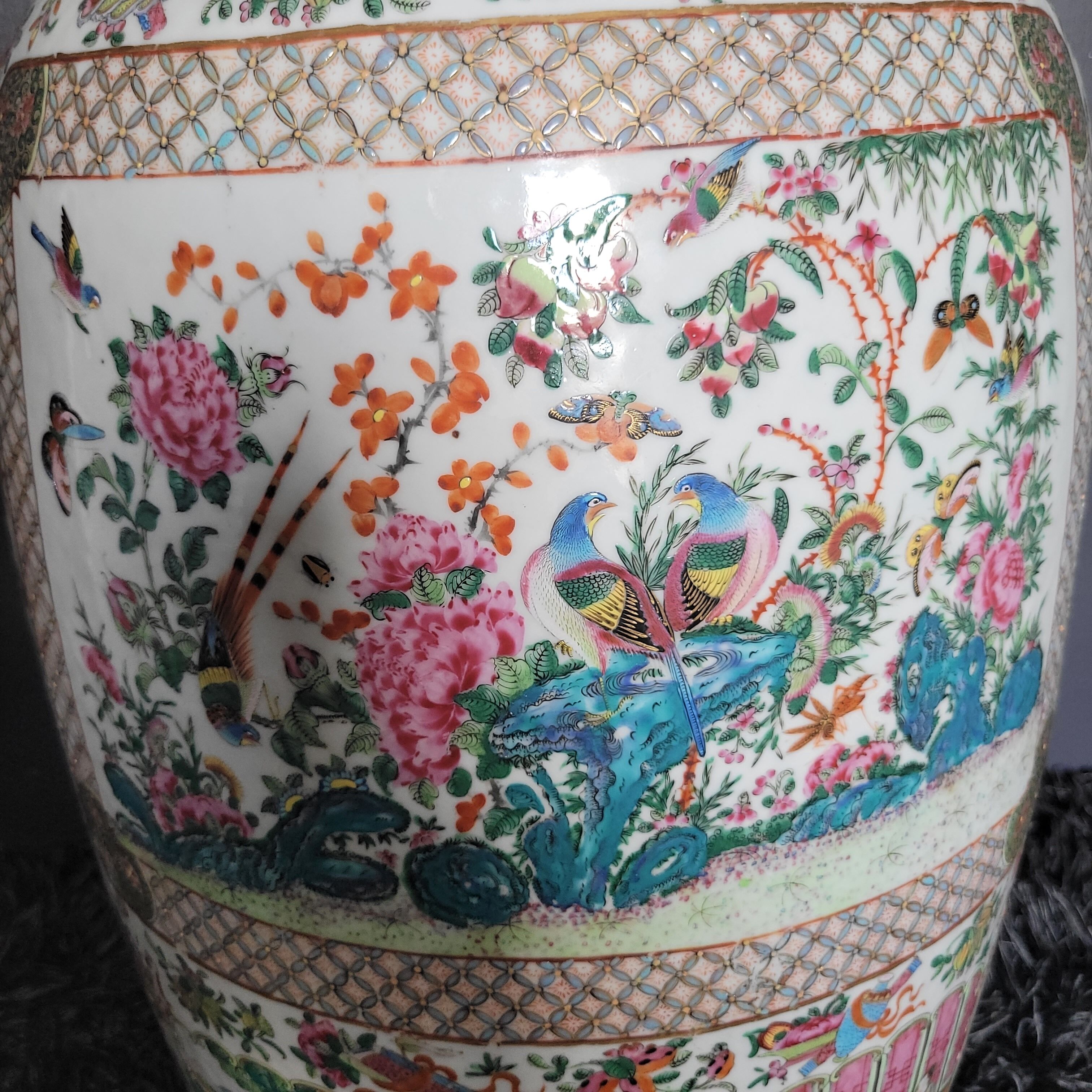 Very large Chinese vase (92 centimeters)