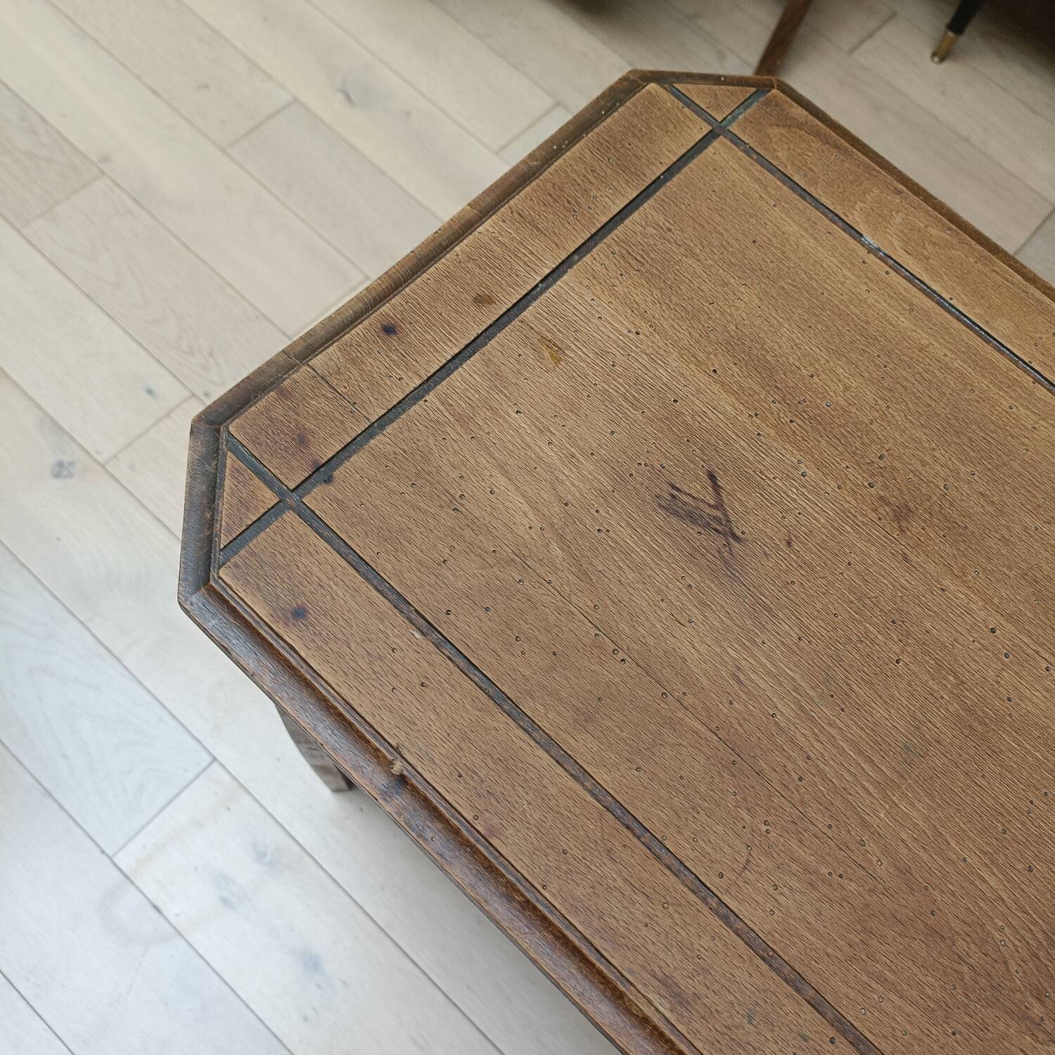 Occasional table, Art Deco pedestal table