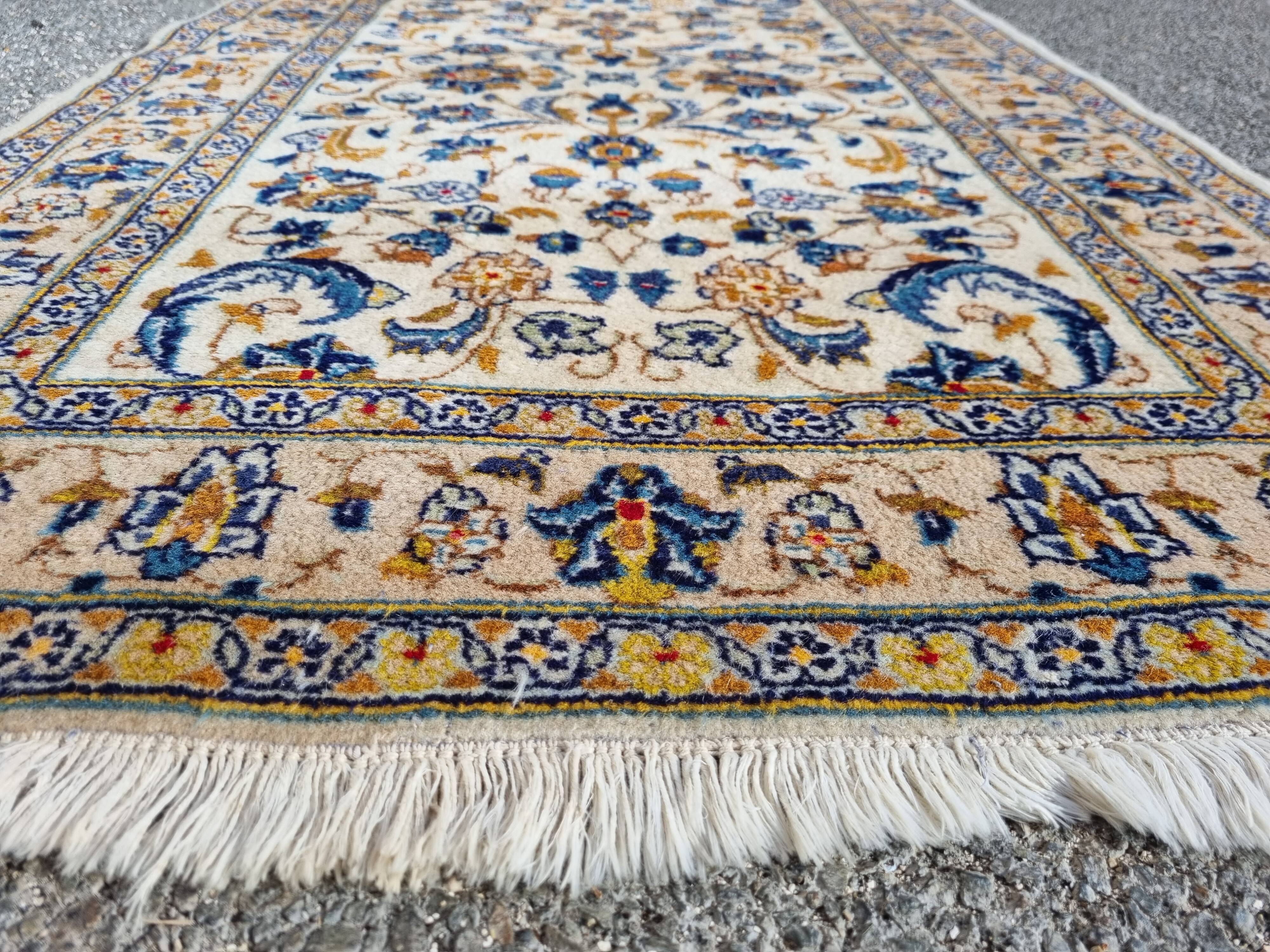 Wool carpet 150×97cm