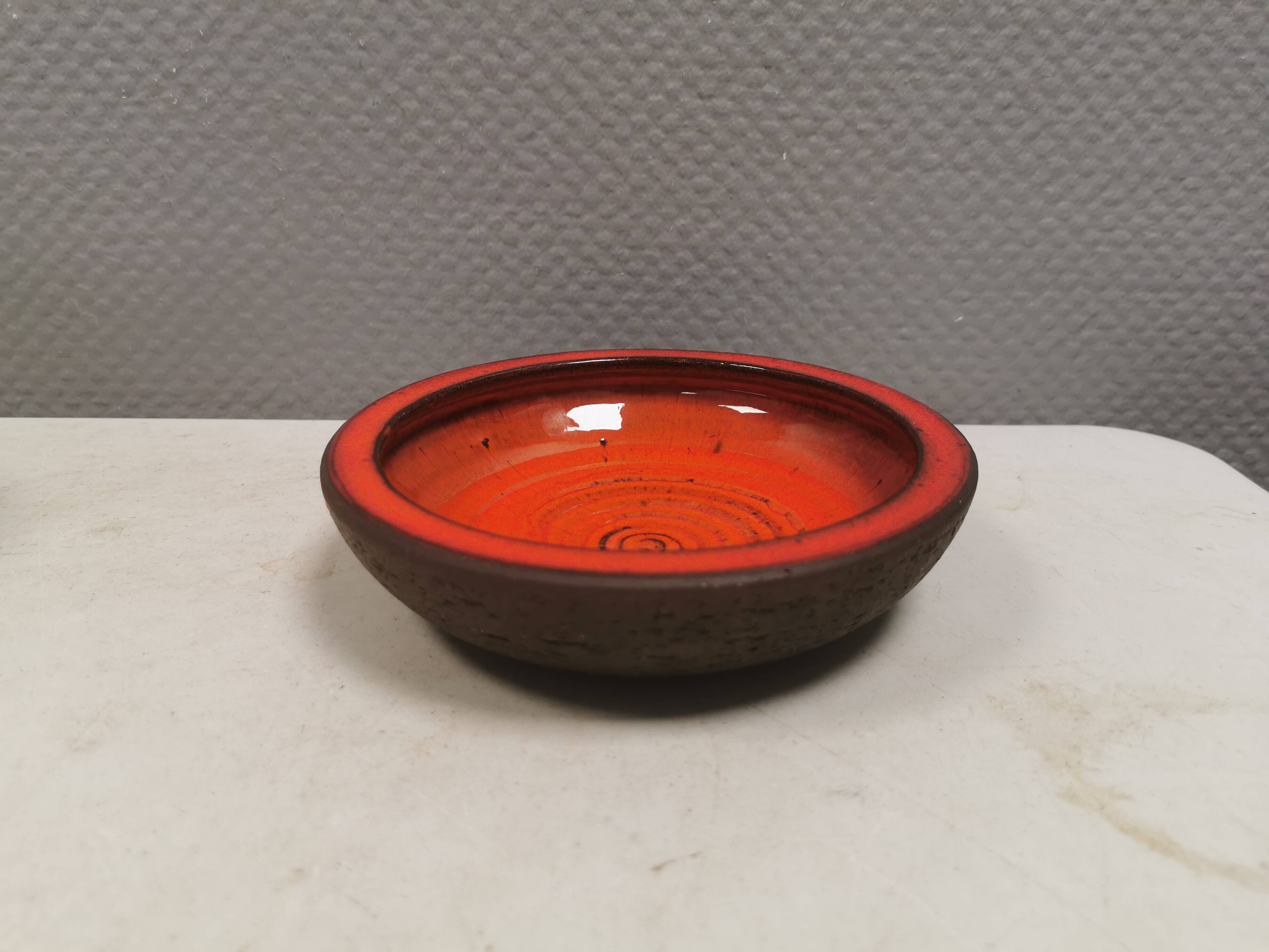 Ceramic bowl from Holbæk Ceramics Denmark, 1970s–1980s.