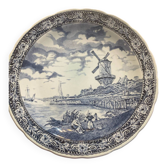 Delft earthenware dish