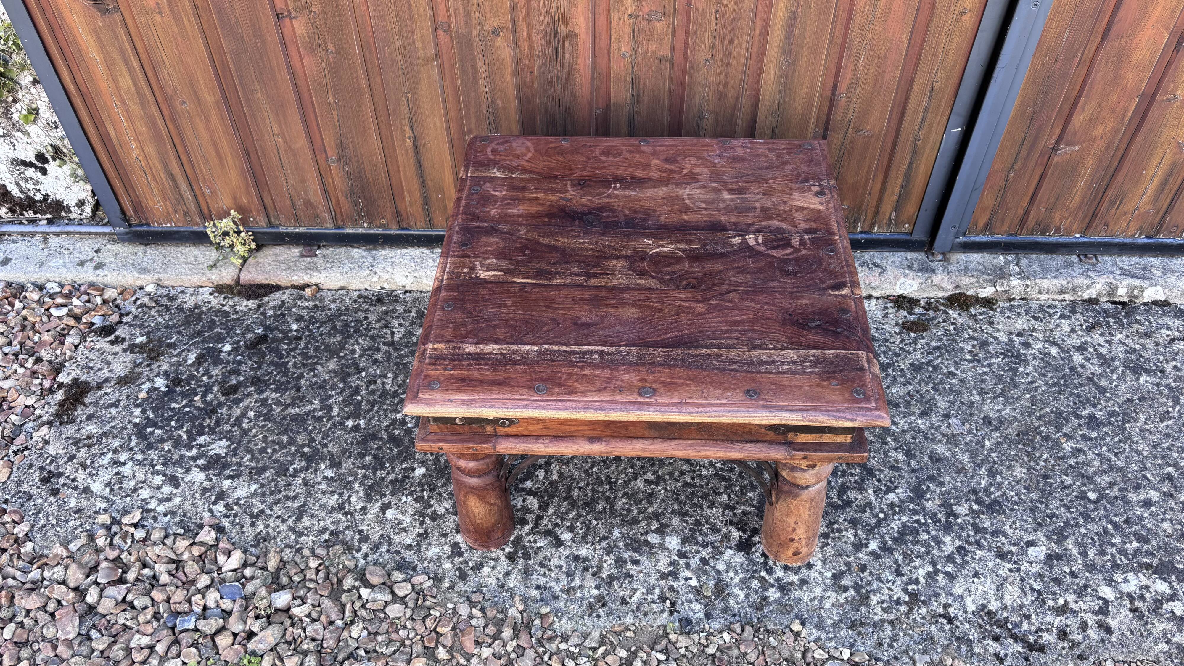 Solid wood coffee table – Colonial spirit