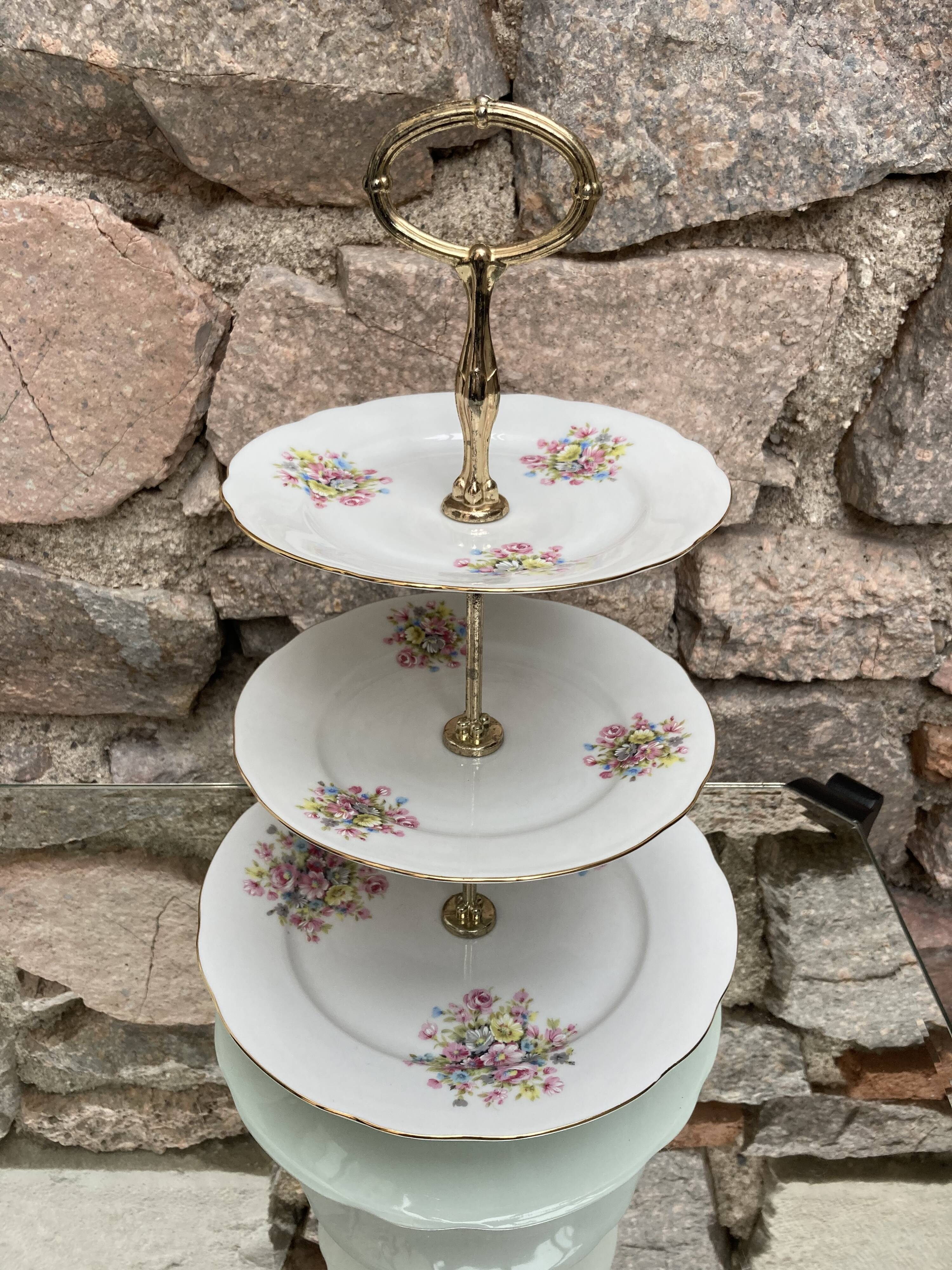 Silent servant flowered porcelain