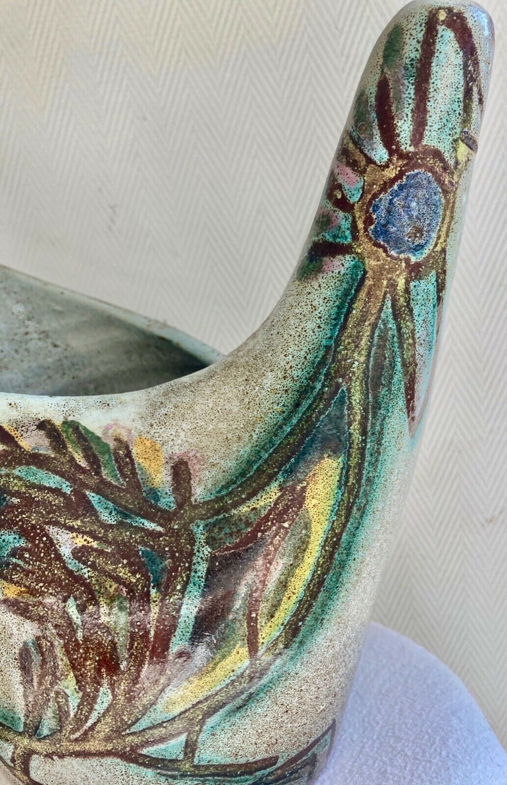 Vase zoomorphisme ceramic decoration d'oiseau signed guy Accolay