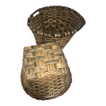 Pair of large antique baskets made of wood slats — Wood basket /