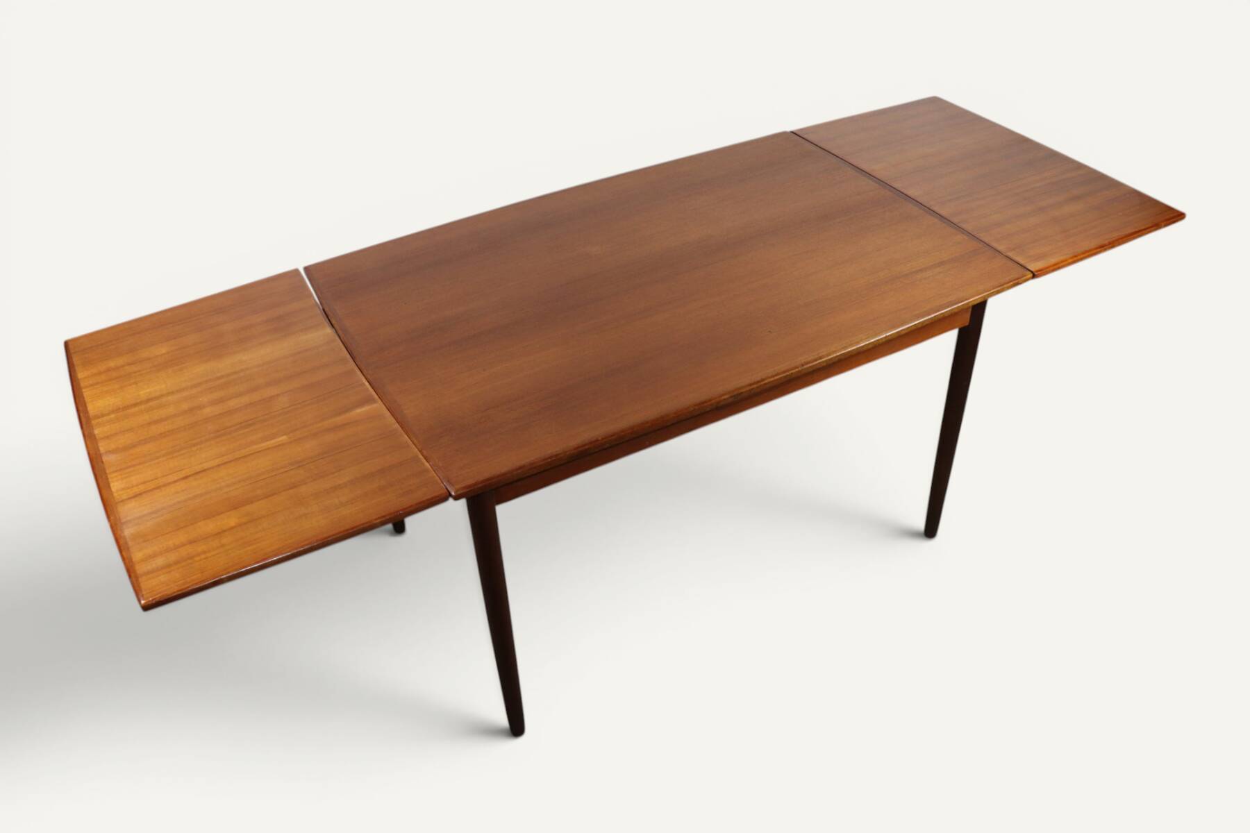 Extendable dining table in Scandinavian teak - 1960s