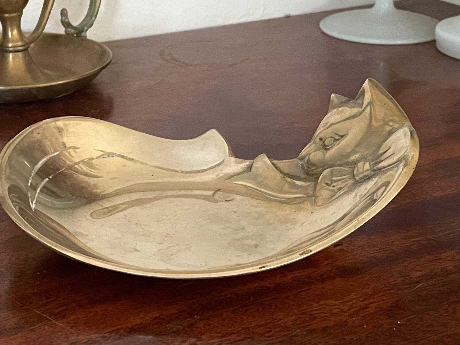 Brass cat pocket tray