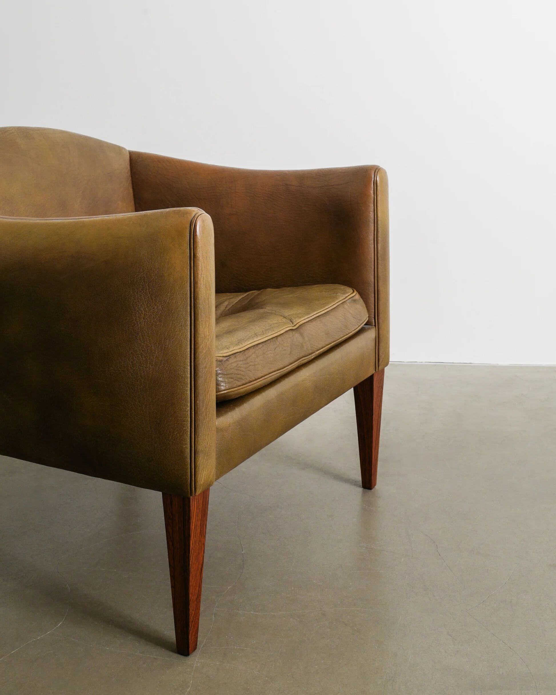 Danish Mid Century "V12" Armchair by Illum Wikkelsø, 1960s