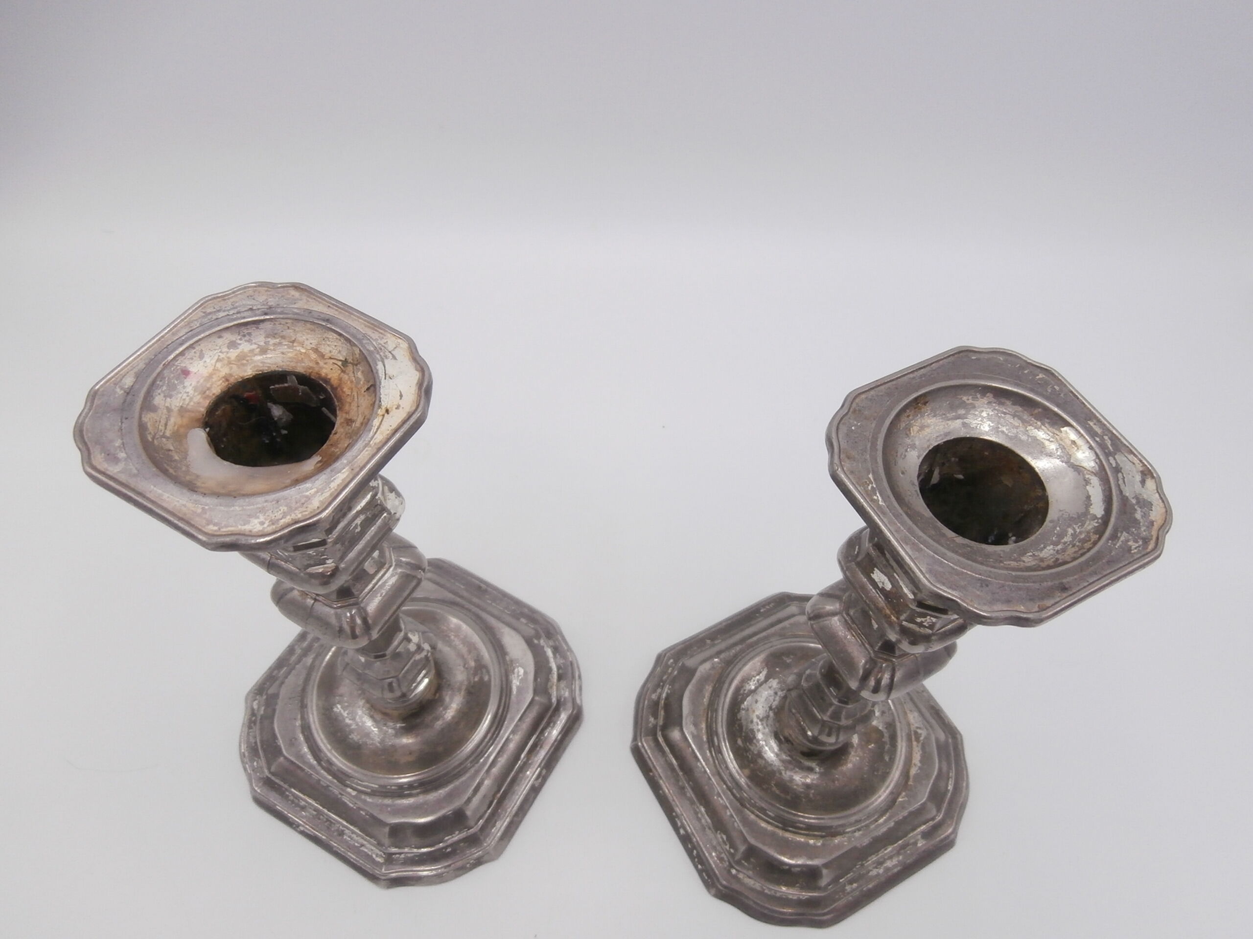 Set of 2 candlesticks