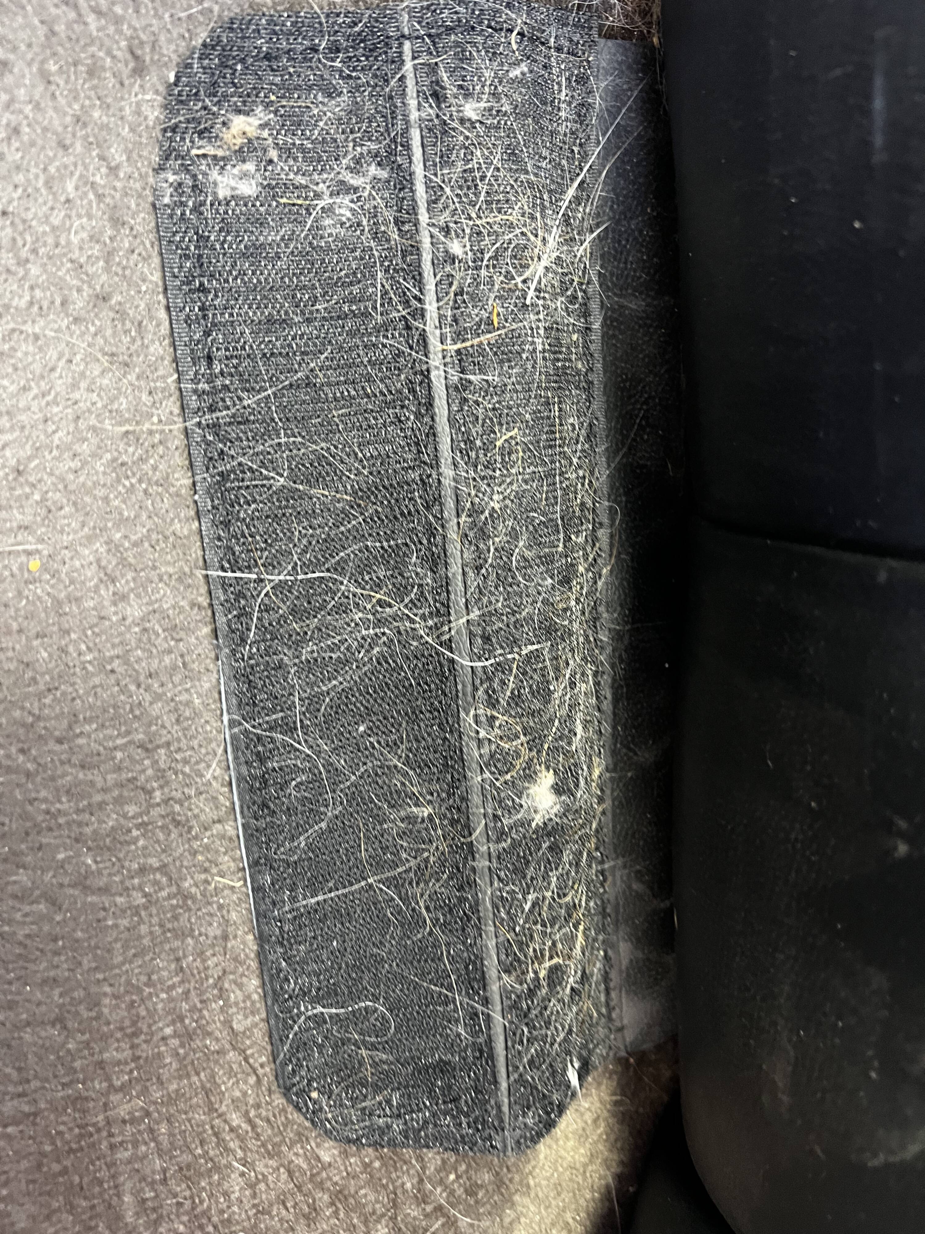 Set of 2 sturdy Chesterfield single/club seats