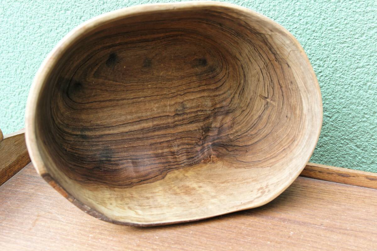 Free-form salad bowl in olive wood