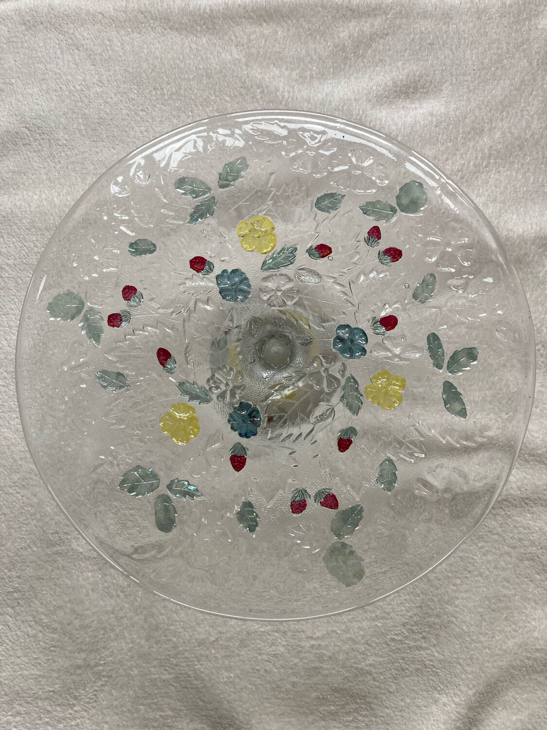 Cake stand with strawberry decoration