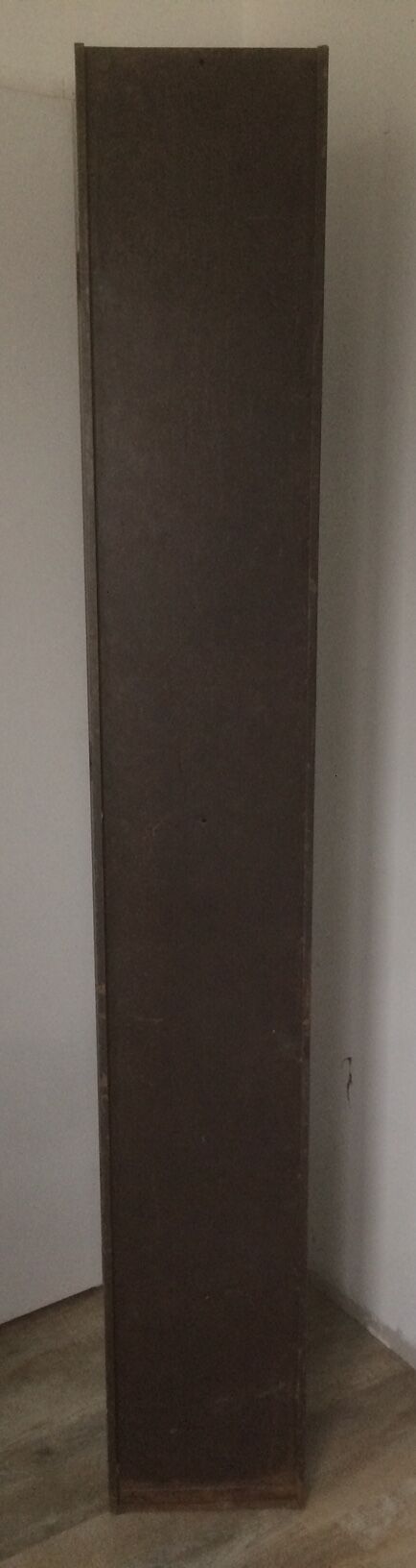 Brown vintage clamshell furniture