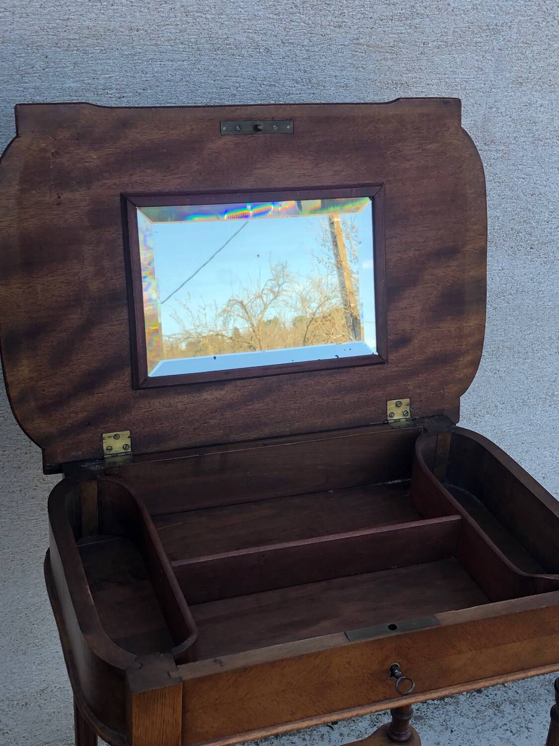 Antique dressing table, walnut pocket emptier