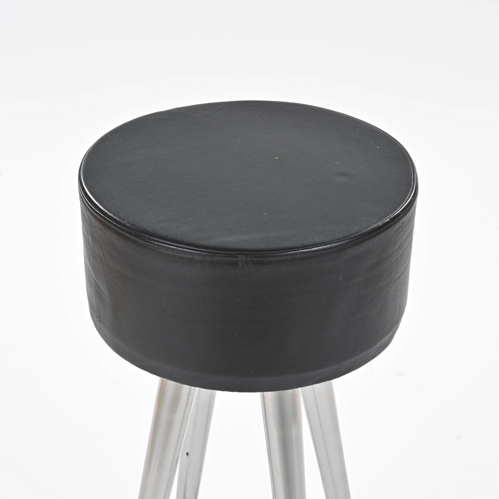 Suite de quatre tabourets modèle Golia par Maurizio Peregalli