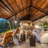 Armchair in natural wood (teak) minimalist design