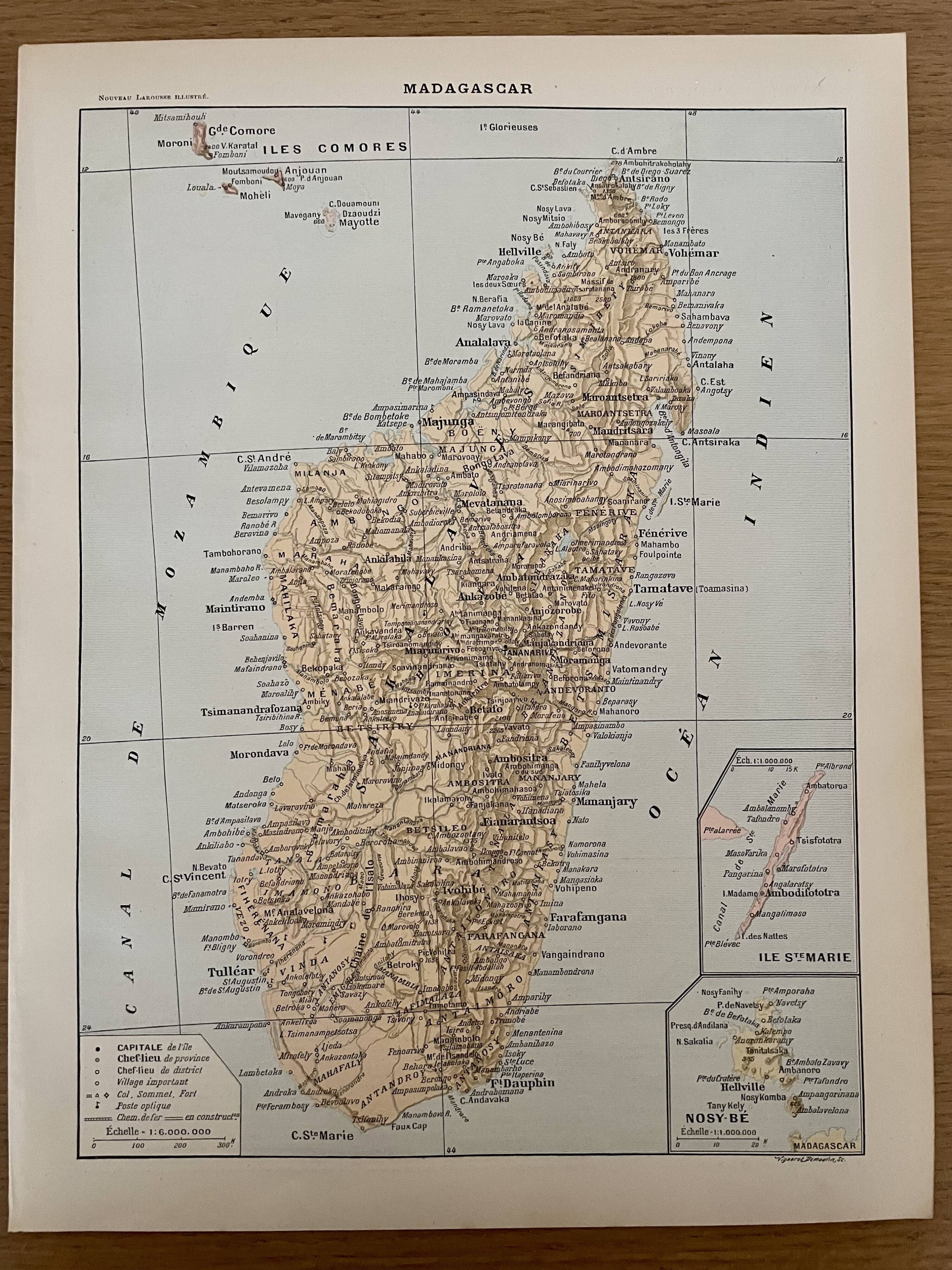 Lithograph and map on Madagascar from 1897