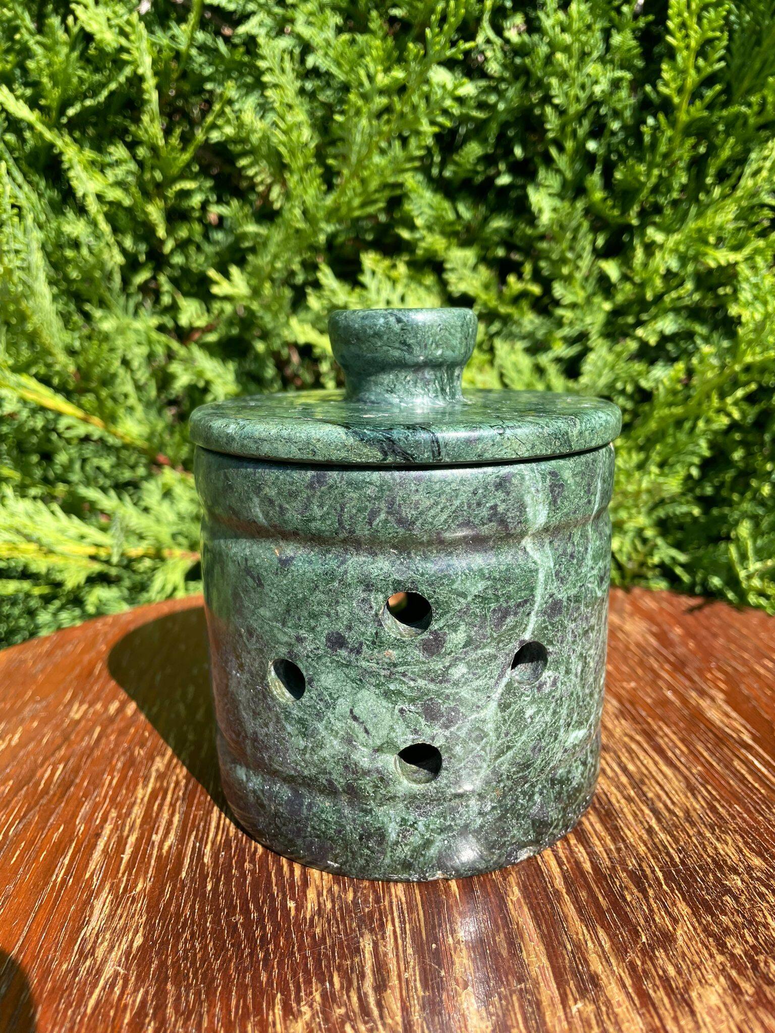 Green marble pot