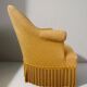 Fauteuil crapaud en tissu jaune